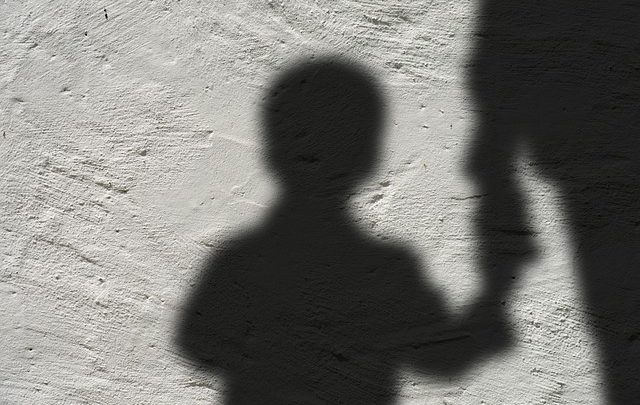 Pai é preso por abuso sexual contra o filho internado com leucemia em hospital