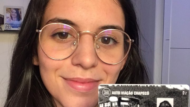 Imagem do passe de estudante viraliza em SC: ‘Achei a foto engraçada, mas não esperava a repercussão’, diz