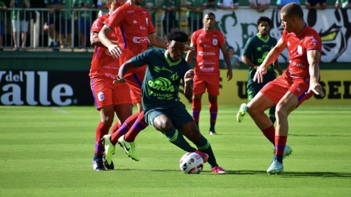 Chapecoense é superada pelo Marcílio Dias no último jogo da fase classificatória