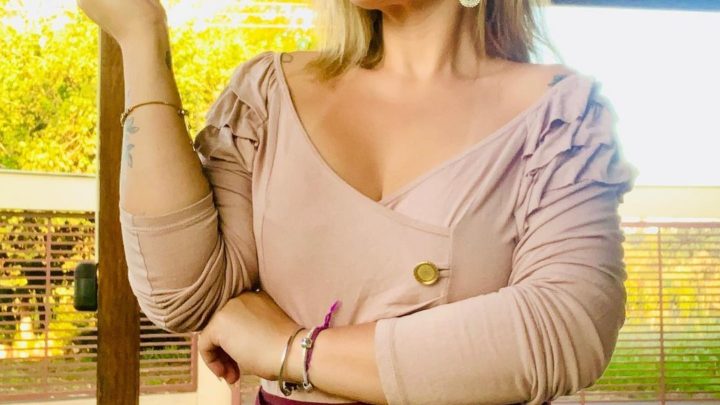 IML interrompe velório e retira corpo de influencer para investigação