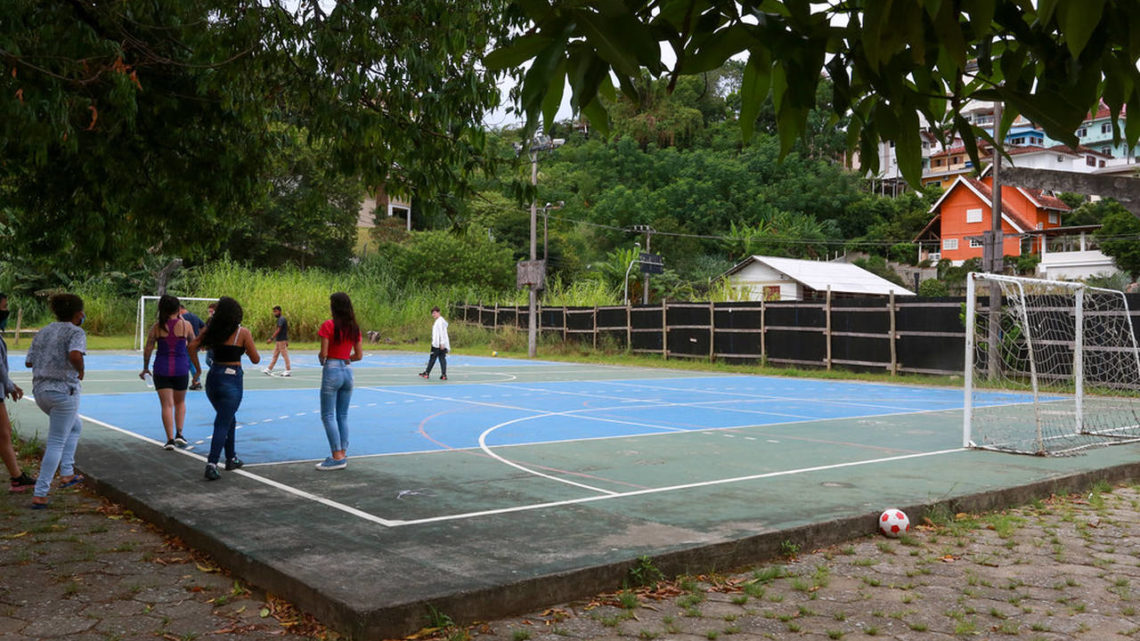 Com investimentos de R$ 211 milhões, Estado anuncia construção de 70 quadras poliesportivas em escolas