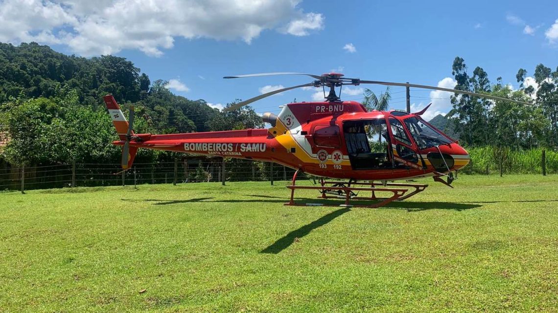 Idoso fica gravemente ferido após ser atacado por vaca em SC