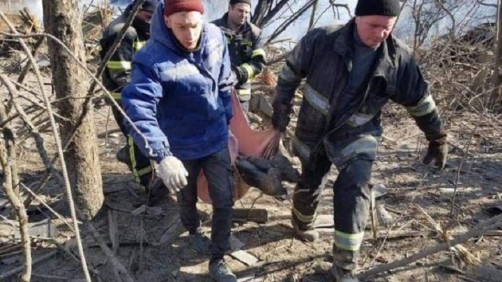 Contêineres frigoríficos são encomendados para armazenar corpos na Ucrânia