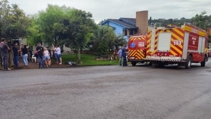 Mulher morre em incêndio em casa e quatro filhos são salvos no Oeste