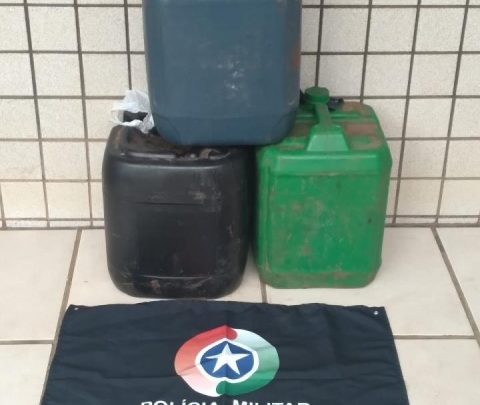 PM flagra caminhão transportando gasolina da Argentina em Dionísio Cerqueira