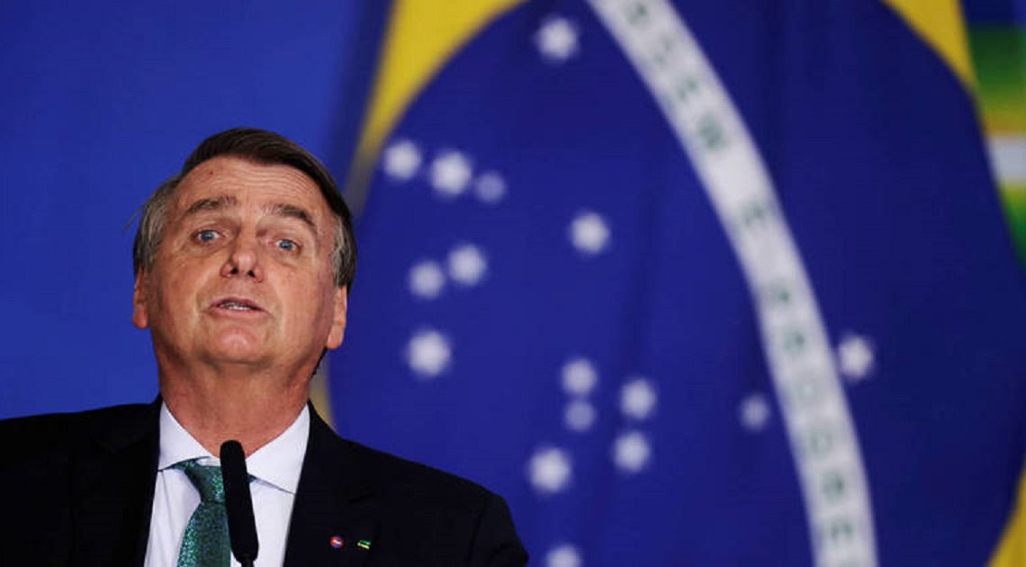 Bolsonaro diz que Petrobras ‘cometeu crime contra a população’ ao aumentar preços
