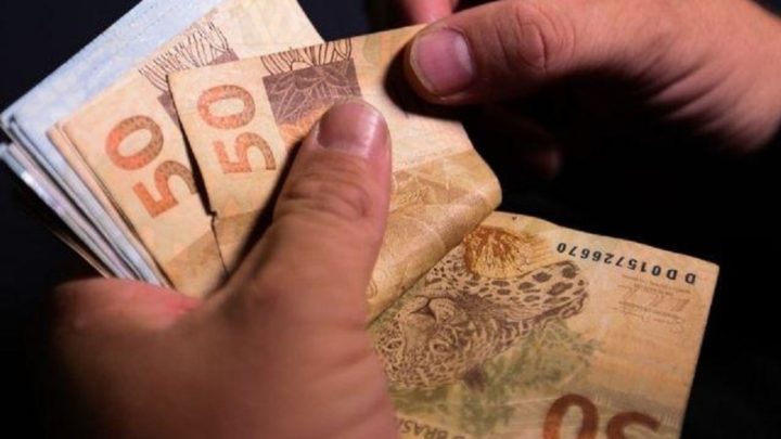 Auxílio Brasil é liberado para beneficiários com NIS final 4