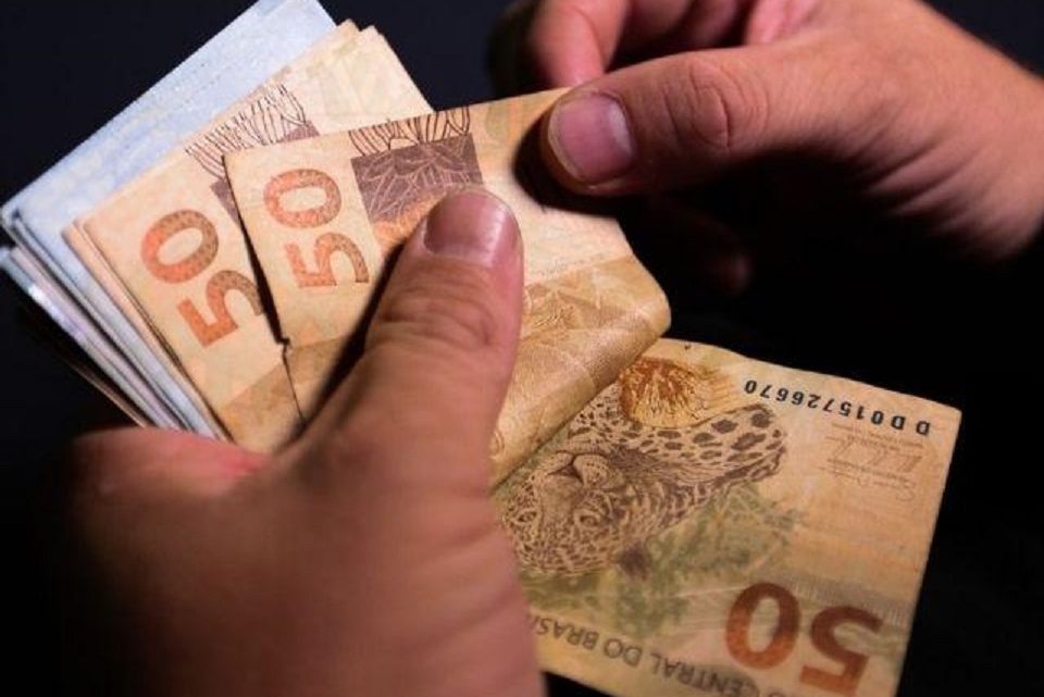 Auxílio Brasil é liberado para beneficiários com NIS final 4