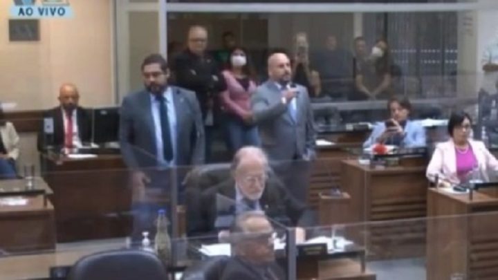 “Além de maluco é autista”, diz vereador a colega na Câmara de vereadores