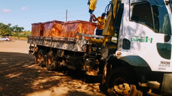 Chapecó coloca contêineres para coleta de resíduos recicláveis no meio rural