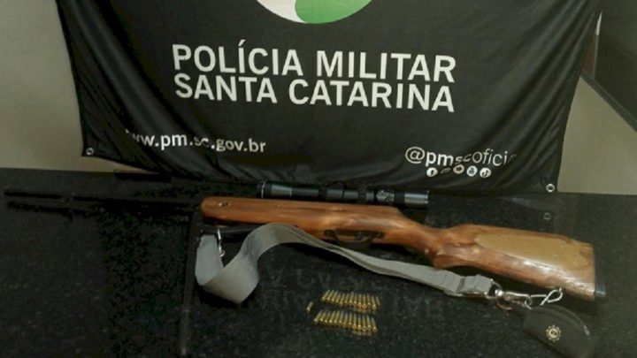 Polícia Militar Ambiental apreende arma de fogo durante abordagem a um acampamento