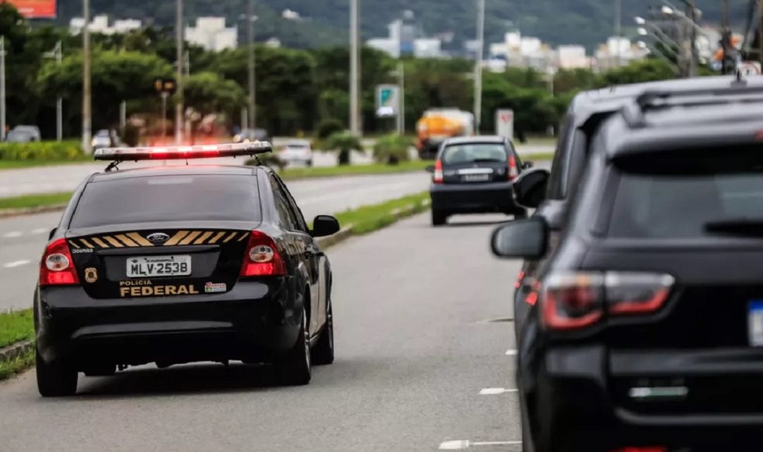 Argentino na ‘lista vermelha’ da Interpol é preso pela PF no Litoral Norte de SC