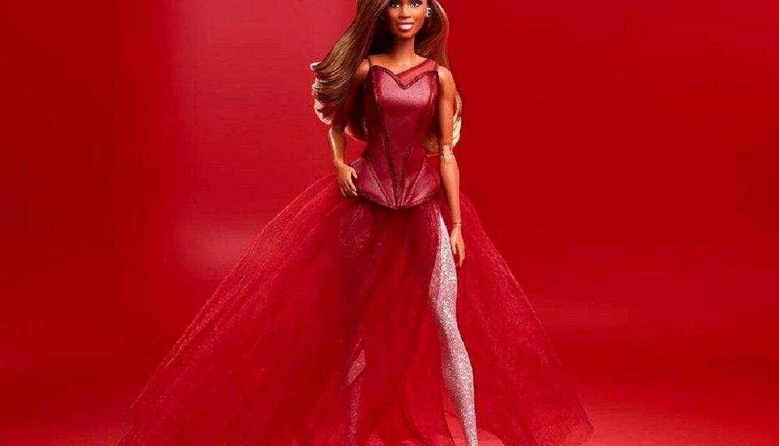 Mattel lança primeira Barbie trans, inspirada na atriz Laverne Cox