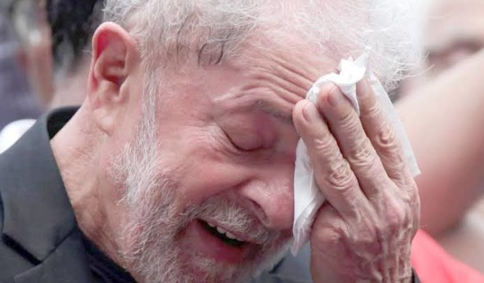 Falta de público obriga Lula a atrasar discurso em São Paulo