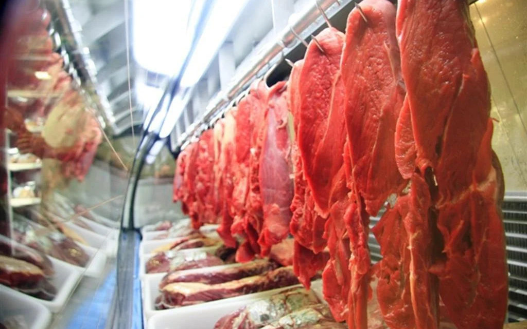 Governo zera imposto de importação de carne, farinha e milho