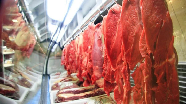 Governo zera imposto de importação de carne, farinha e milho