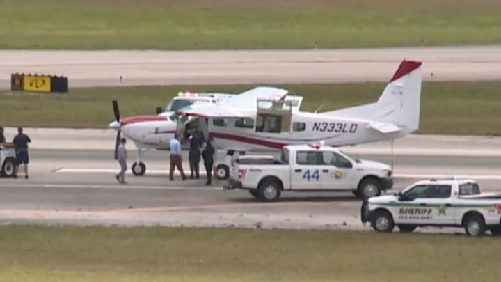 Vídeo: passageiro pousa avião após piloto passar mal durante voo