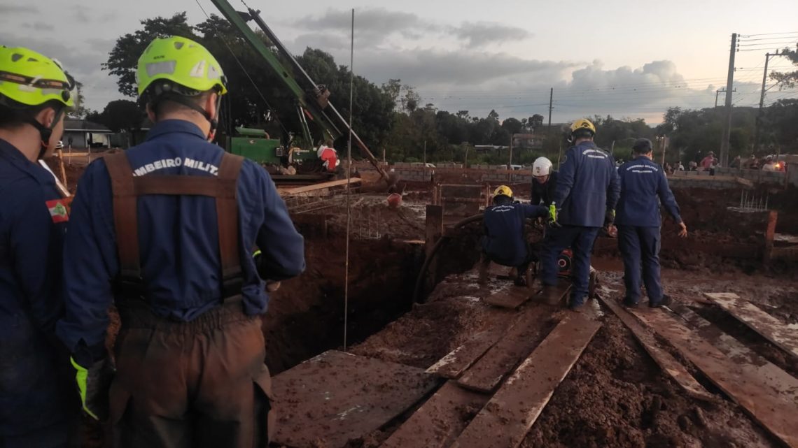 Trabalhador é soterrado por concreto durante obra no Oeste de SC