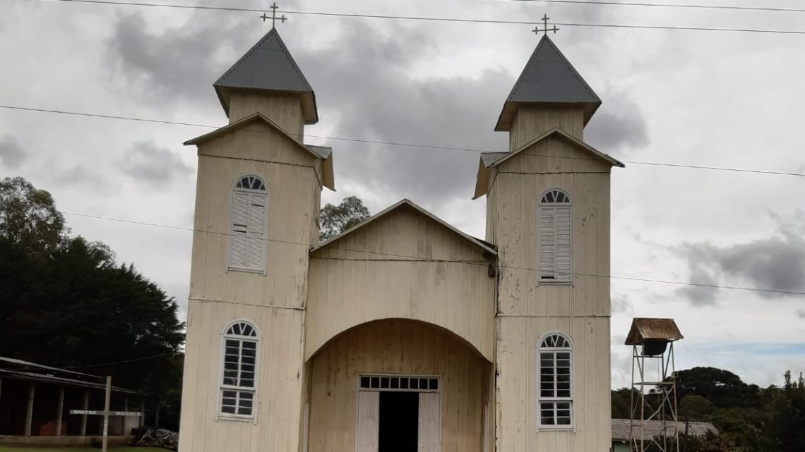 Comunidade da Linha Serrinha se mobiliza para preservação da igreja