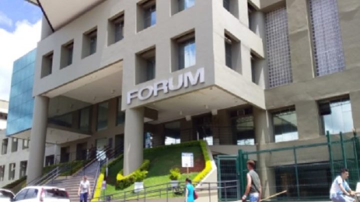Justiça condena mulher que atropelou jovens na calçada, em avenida central de Chapecó