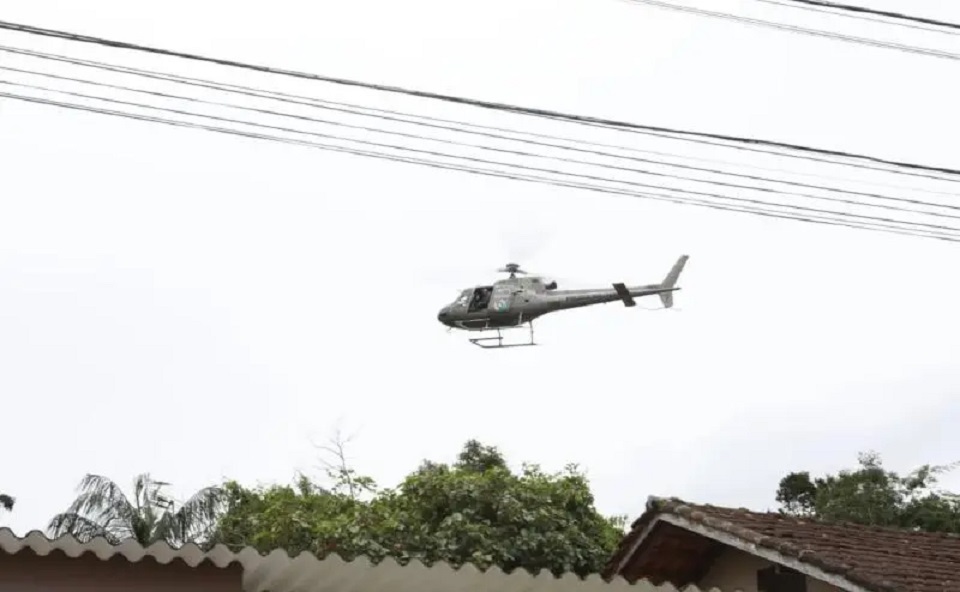 Motorista que matou PM de Blumenau ressurge, faz refém e polícia reforça buscas