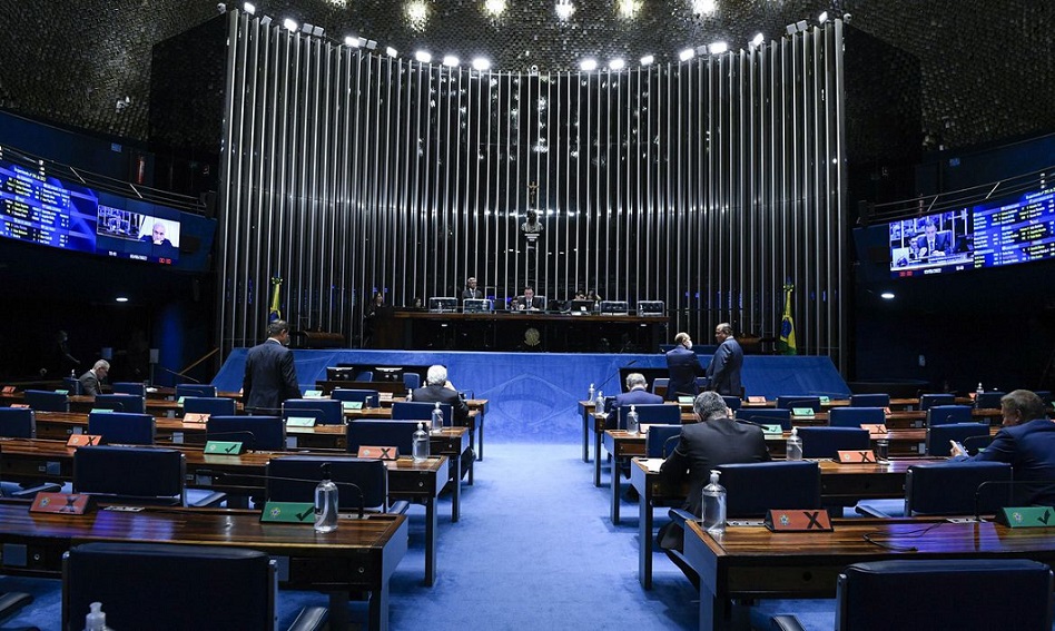 Aprovado pelo Senado projeto que limita ICMS dos combustíveis