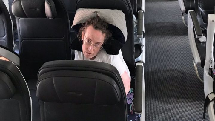 Passageira tetraplégica é esquecida em avião por mais de uma hora e meia