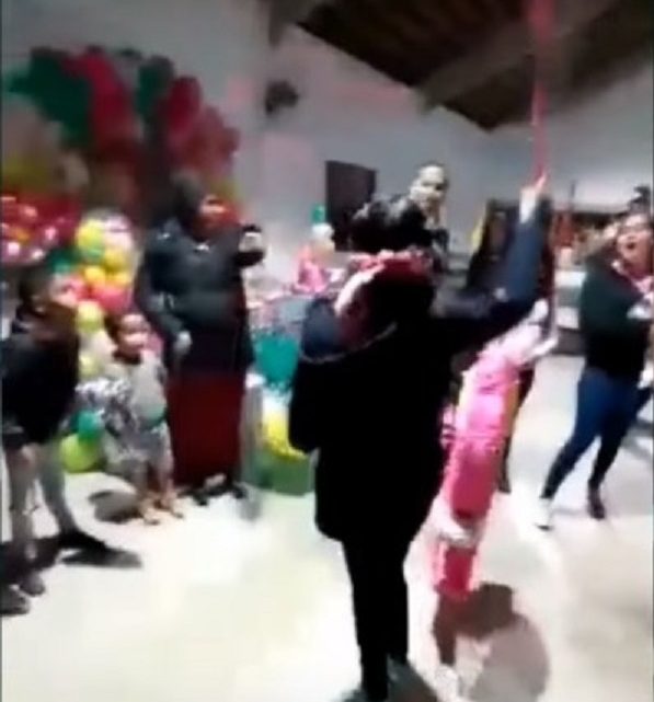 Vídeo mostra desabamento de telhado em festa