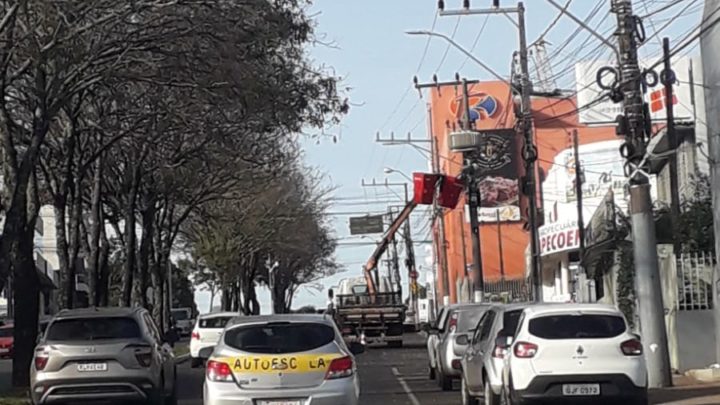 Prefeitura de Chapecó coloca iluminação de LED em ruas e avenidas