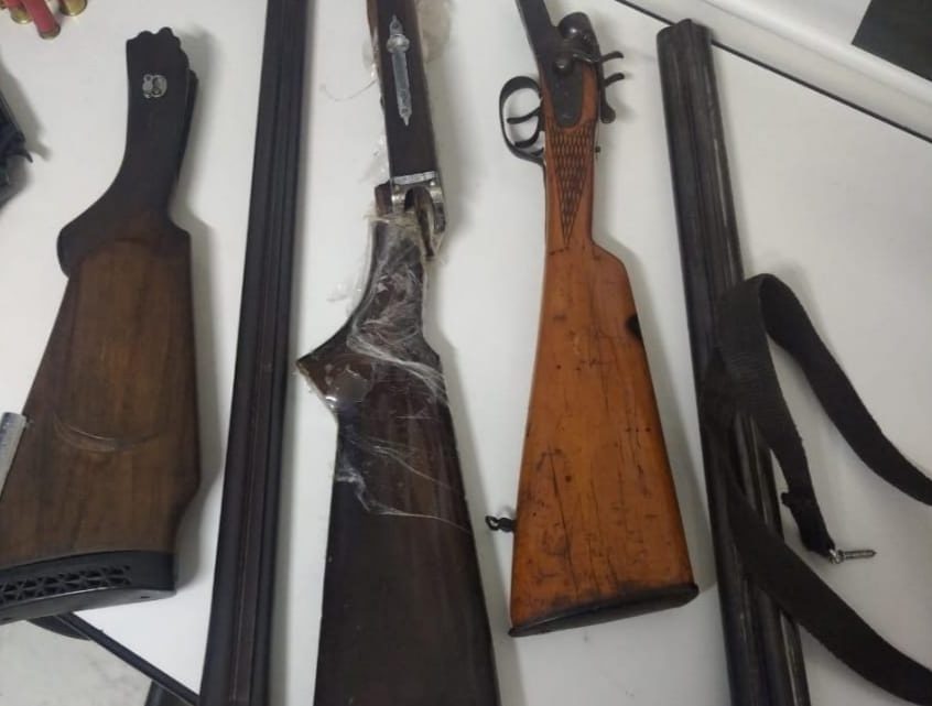 Polícia Civil prende homem por posse ilegal de armas de fogo e munições em Chapecó