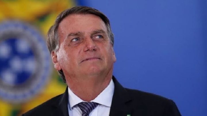 Bolsonaro diz que Lula quer ‘acabar’ com clubes de tiro