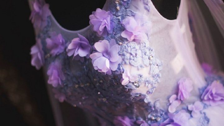 Formanda catarinense é indenizada após vestido arrebentar no baile de formatura