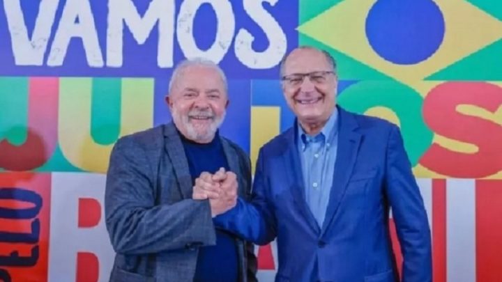 Equipe de Lula inclui amarelo, azul e verde em materiais de campanha para eleições