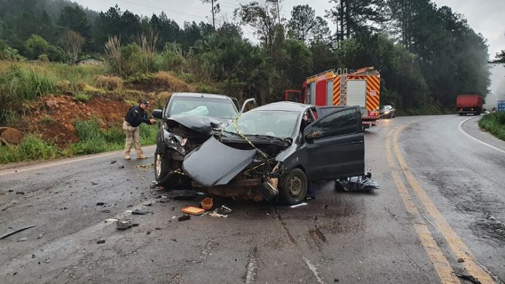 Acidente envolvendo oito pessoas deixa uma morta na BR-282