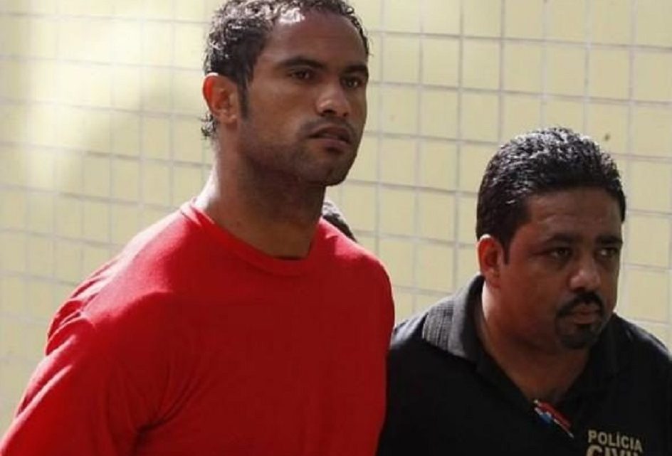Goleiro Bruno pede dinheiro em vaquinha para pagar pensão atrasada do filho Goleiro Bruno pede dinheiro em vaquinha para pagar pensão atrasada do filho