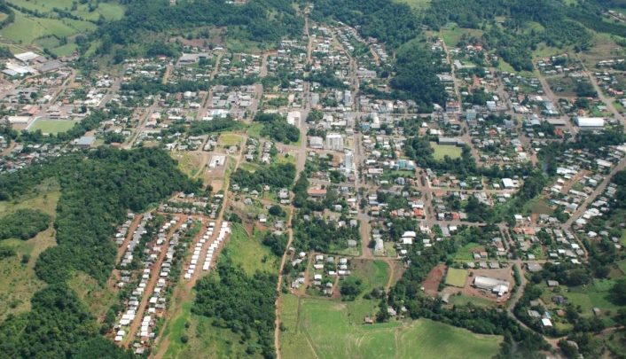 Funcionária fantasma é condenada e terá que devolver R$ 800 mil aos cofres públicos no oeste