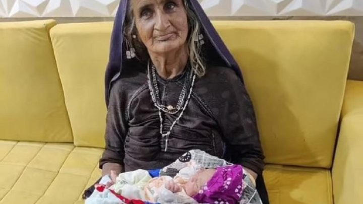 Mulher que diz ter 70 anos dá à luz ao primeiro filho