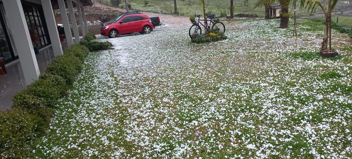 Municípios do Oeste são atingidos por temporal de granizo