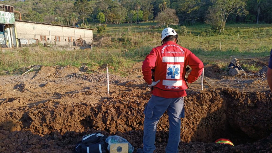 Trabalhador é atingido por pedra e fica parcialmente soterrado no Oeste de SC