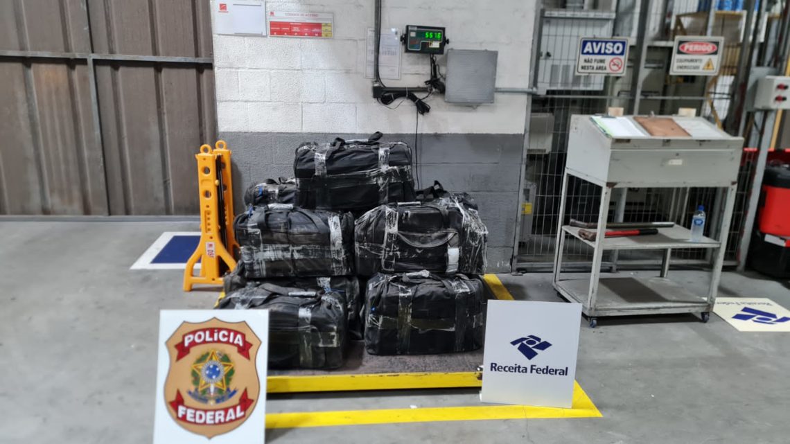PF e Receita apreendem mais de meia tonelada de cocaína no porto de SC PF e Receita apreendem mais de meia tonelada de cocaína no porto de SC
