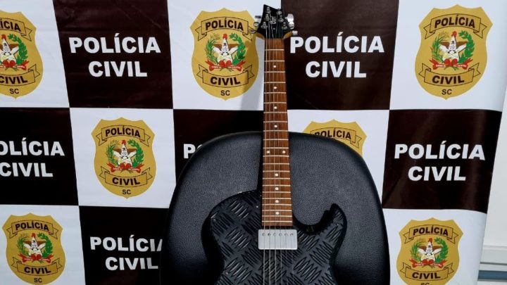 Polícia Civil recupera guitarra de integrante de banda de Rock
