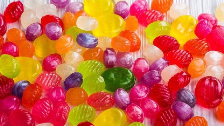 Empresa oferece R$ 400 mil para trabalhar como ‘provador de doces’