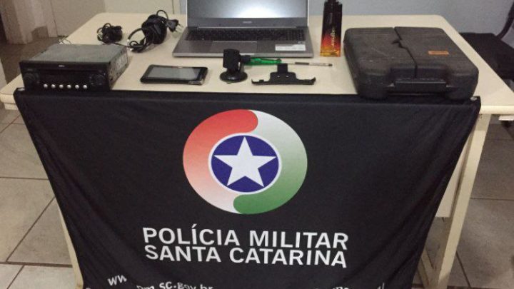 Homem é preso após furtar notebook, rádio, ferramentas e perfume no bairro São Pedro