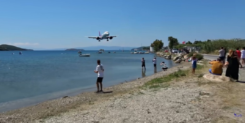 De arrepiar!! Avião faz o “pouso mais baixo de todos os tempos”