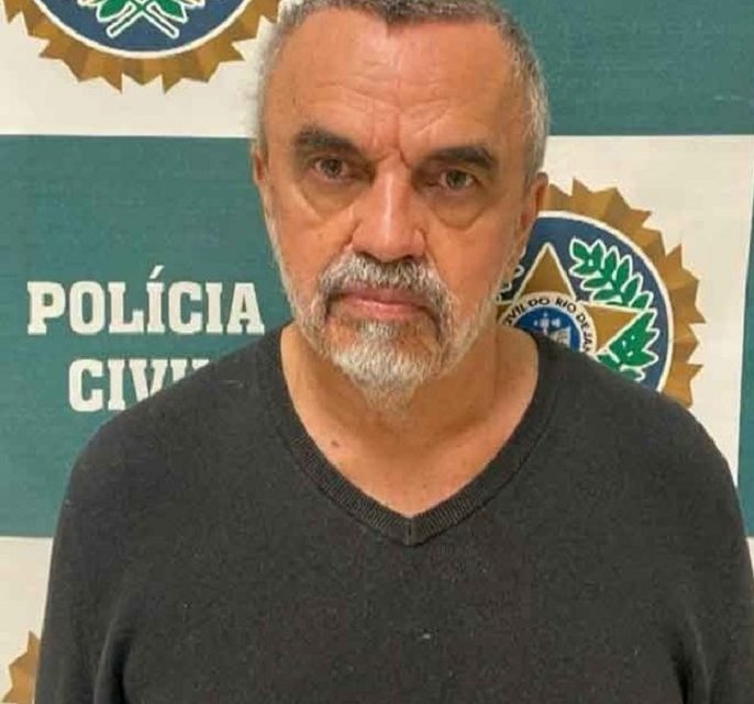 Ator José Dumont é preso por armazenar pornografia infantil