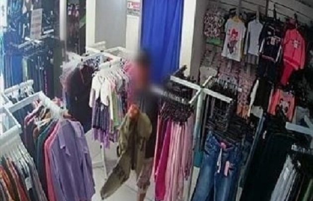 Tentativa de furto termina com homem sem roupas em SC