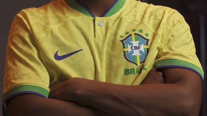 Entidade quer proibir uso de camisa da seleção brasileira por mesários na eleição