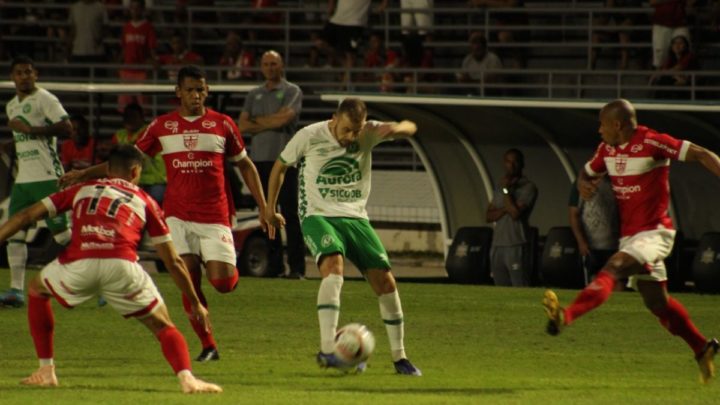Chapecoense é superada pelo CRB fora de casa