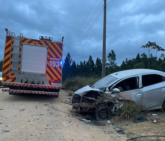 Acidente em estrada de SC deixa criança gravemente ferida