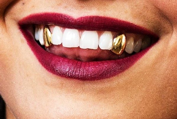 Vizinha ameaça matar mulher para vender seus dentes de ouro em SC